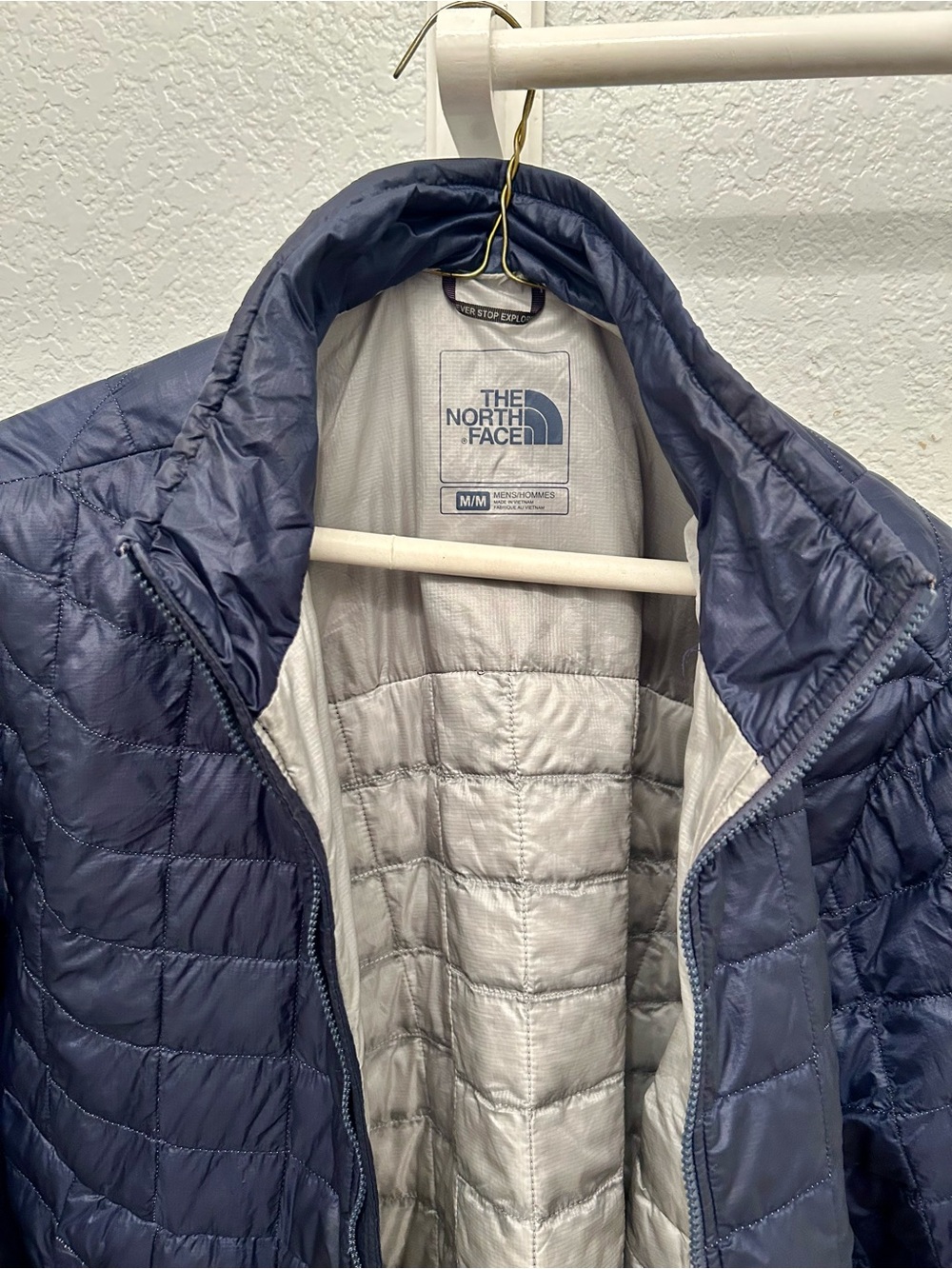 The North Face Men's Navy Quilted Packable Puffer Jacket - Picture 8 of 12